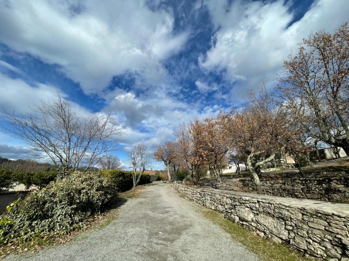 Village De Gites Mas De La Bastide Жуаез Екстер'єр фото