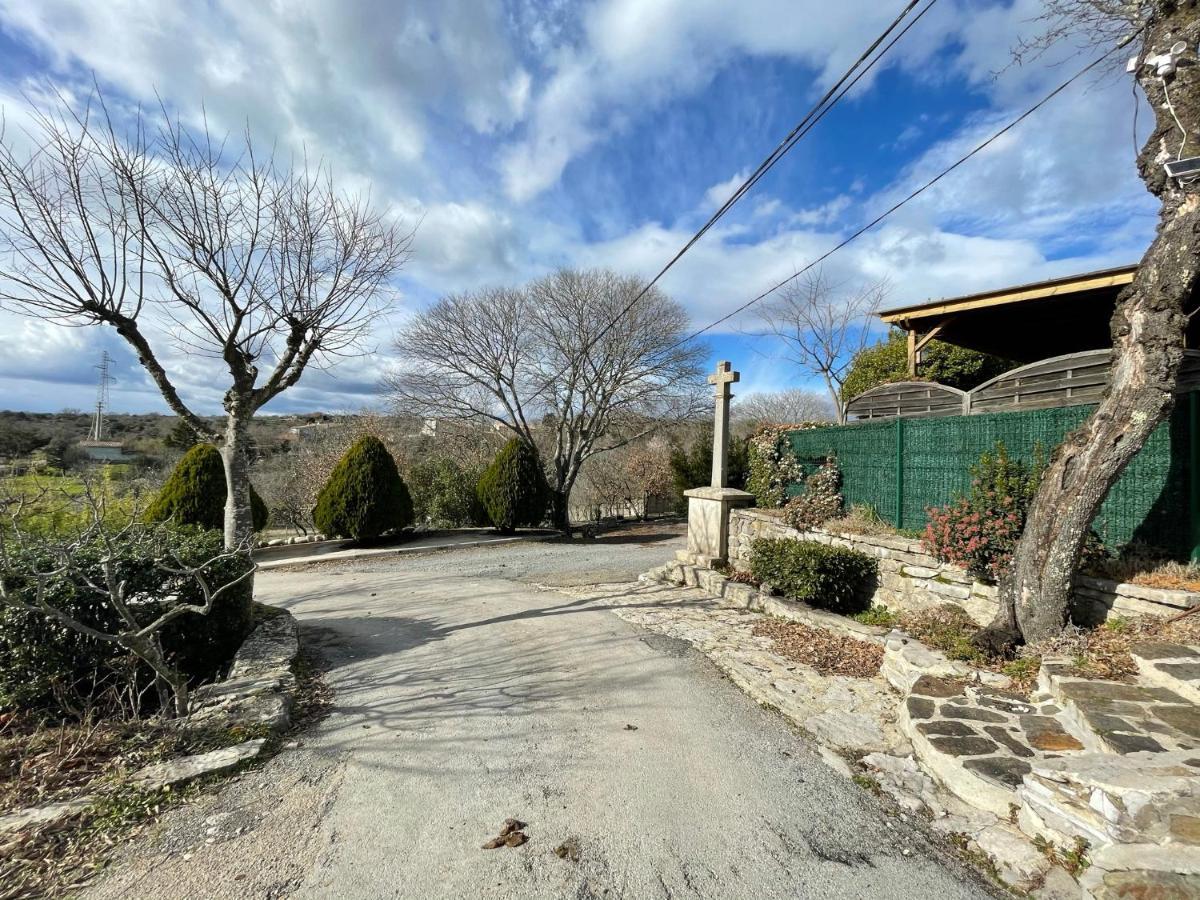 Village De Gites Mas De La Bastide Жуаез Екстер'єр фото