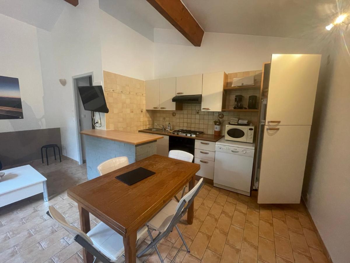 Village De Gites Mas De La Bastide Жуаез Екстер'єр фото