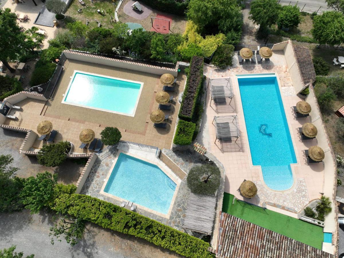 Village De Gites Mas De La Bastide Жуаез Екстер'єр фото