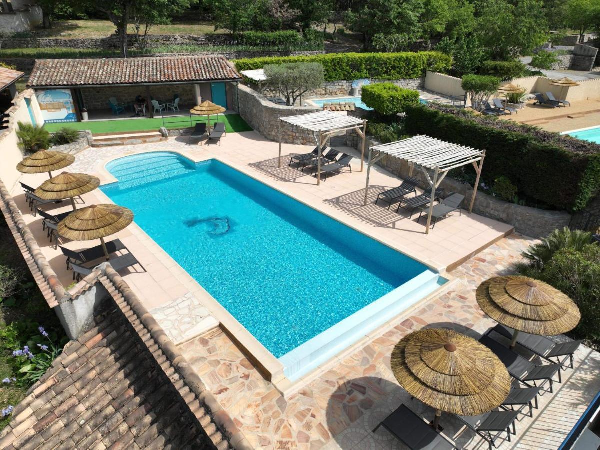 Village De Gites Mas De La Bastide Жуаез Екстер'єр фото